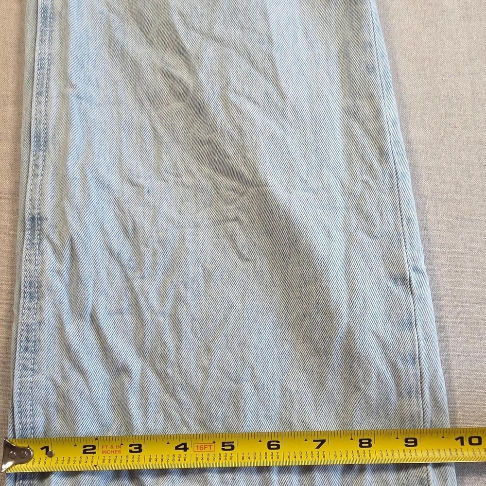 Womens Vervet Light Wash Distressed Jeans Style V2478 Cut 52166 (Sz 29) - Picture 5 of 8